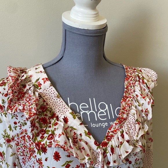 Zara cream white/red floral cherry ruffle v-neck blouse - Picture 6 of 10